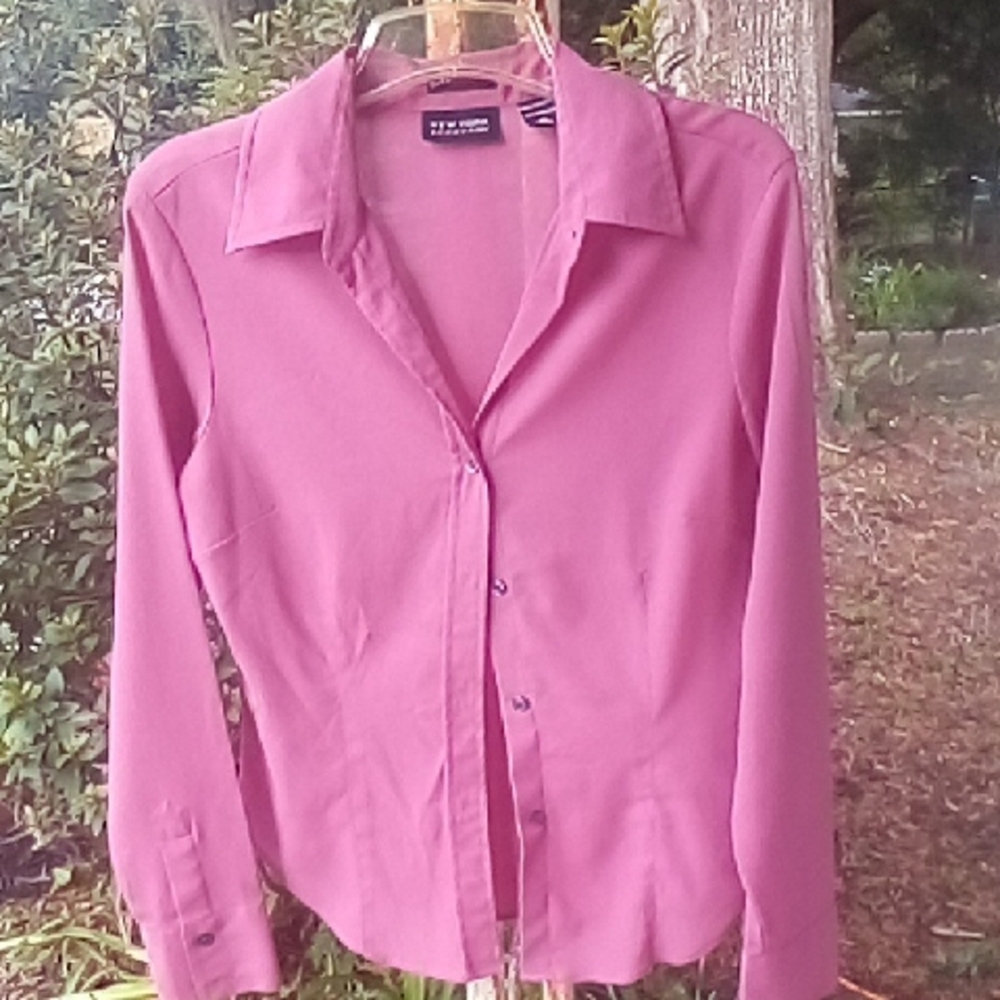 New York & Company Mauve Button-Up Blouse